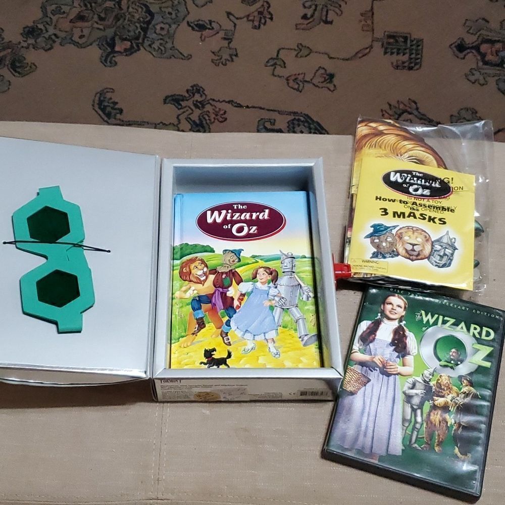 WIZARD OF OZ MASKS, BOOK, EMERALD CITY GLASSES & KEEPSAKE TINMAN BOX 1998, & DVD - Picture 2 of 16